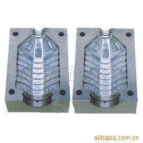 形成自己的“排名逻辑”: