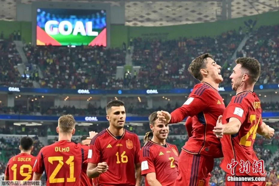 卡塔尔世界杯E组焦点战：德国西班牙巅峰对决引