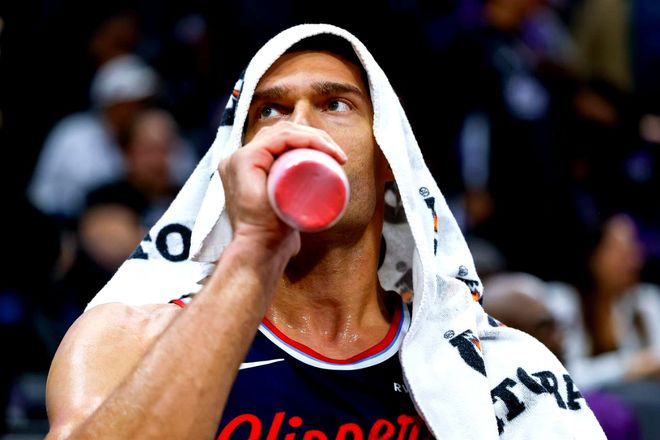 大洛佩兹创历史纪录：18000分+2000盖帽+1000