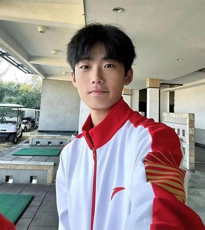 U19国足对阵澳大利亚，苗润东左路突破引爆全场