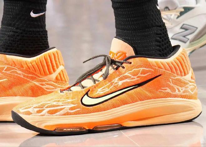 文班亚马冲击MVP榜单 球鞋代言引发热议